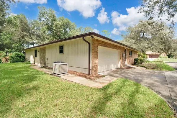 1026 TORCHWOOD DR, Deland, FL 32724