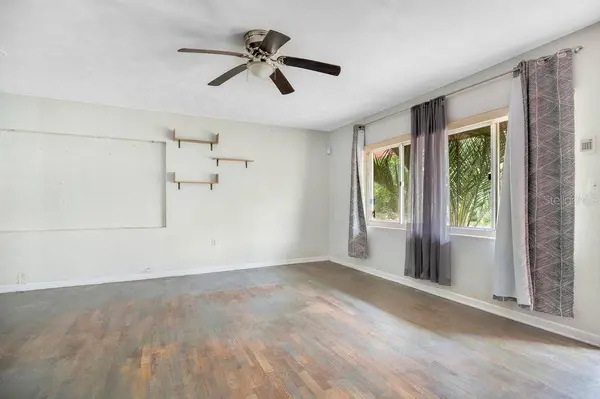 525 S DEXTER AVE, Deland, FL 32720