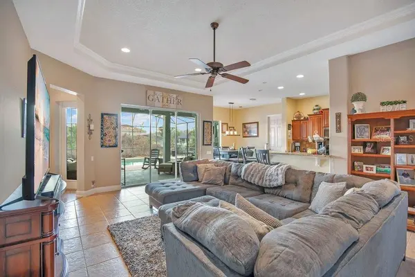 353 HAMMOCK OAK CIR, Debary, FL 32713