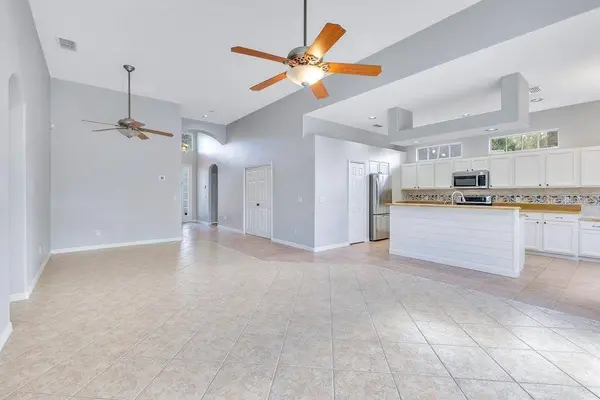 250 RIVER OAKS LANDING CT #530, Debary, FL 32713