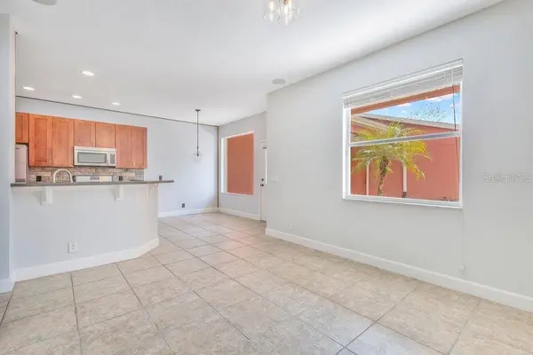 125 MANOR VIEW LN, Deland, FL 32724