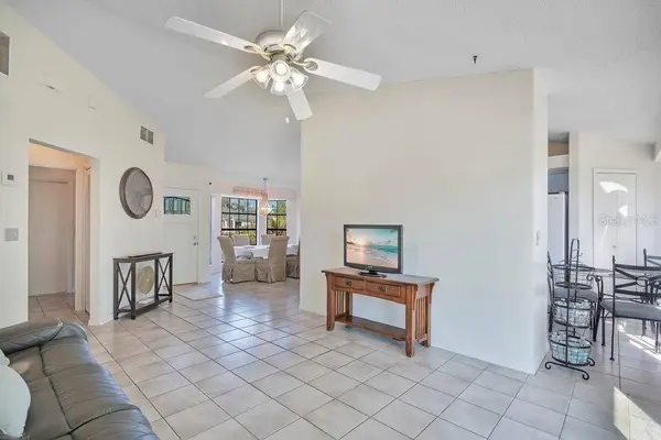 2727 GRAMERCY DR, Deltona, FL 32738