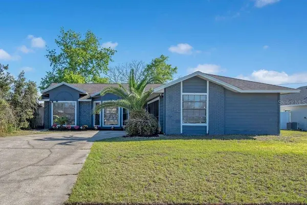 2727 GRAMERCY DR, Deltona, FL 32738