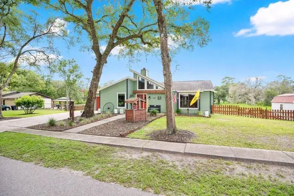 390 N HIGH ST, Lake Helen, FL 32744