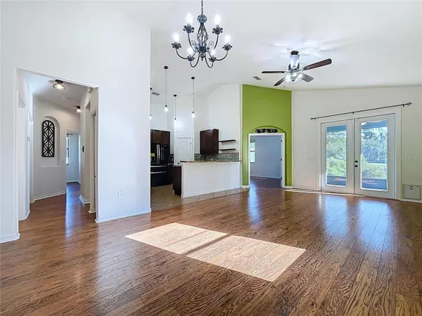 4285 MEADOWOOD DR, Mulberry, FL 33860