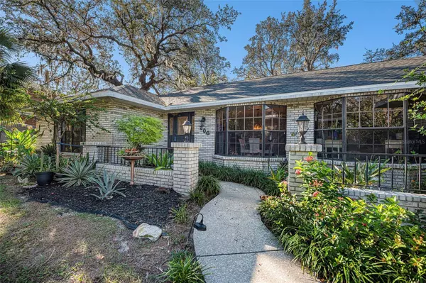 206 WILD OAK DR, Brandon, FL 33511