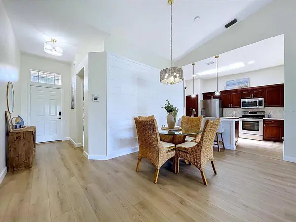 2307 NEW ORCHARD CT, Sun City Center, FL 33573