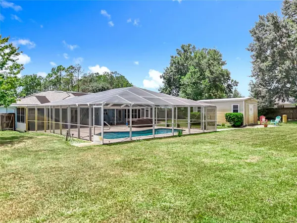16623 LAKE SMITH RD, Umatilla, FL 32784