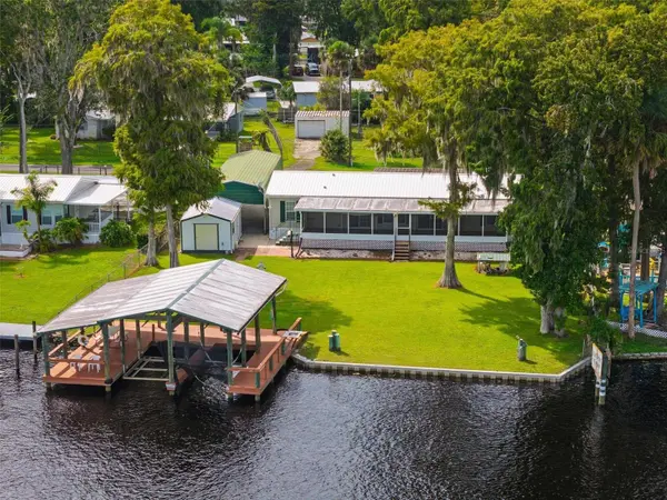56310 REDBUD RD, Astor, FL 32102