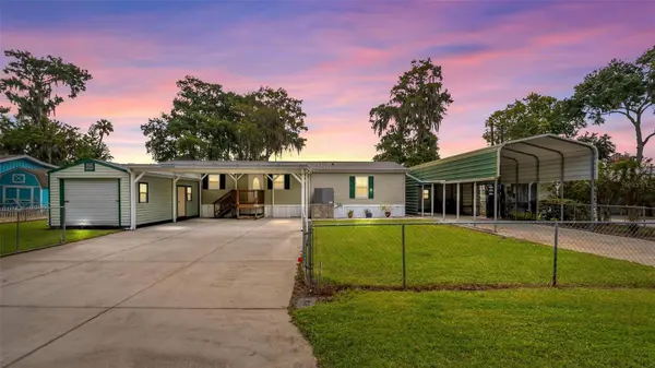 56310 REDBUD RD, Astor, FL 32102
