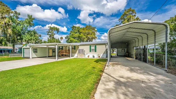 56310 REDBUD RD, Astor, FL 32102
