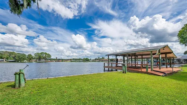 56310 REDBUD RD, Astor, FL 32102