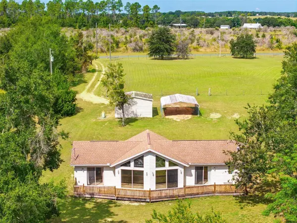 15585 SE 170TH AVE, Weirsdale, FL 32195