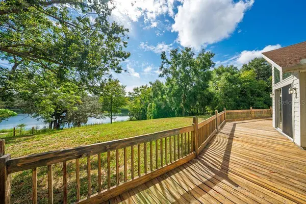 15585 SE 170TH AVE, Weirsdale, FL 32195