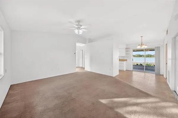 51 CAYMAN CIR, Umatilla, FL 32784