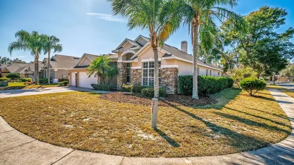 201 W BLUE WATER EDGE DR, Eustis, FL 32736