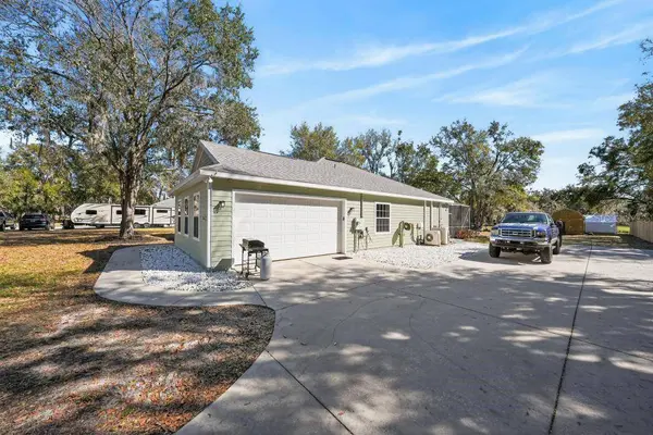 260 CASSADY ST, Umatilla, FL 32784