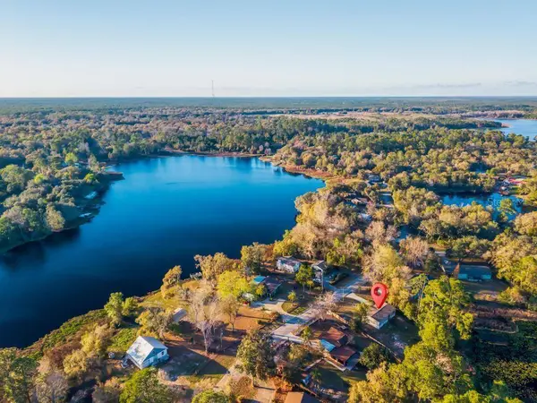 43740 SUNSET DR, Paisley, FL 32767