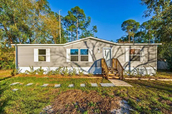 43740 SUNSET DR, Paisley, FL 32767
