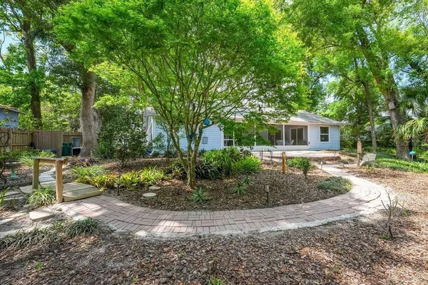 658 CLARK CT, Mount Dora, FL 32757