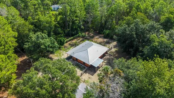 24607 POLAR BEAR RD, Paisley, FL 32767
