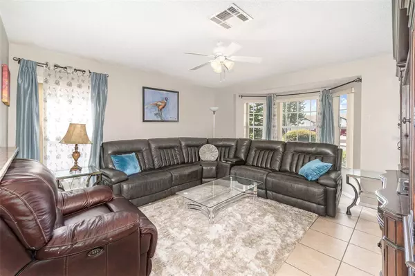 108 HONEYWOOD CT, Kissimmee, FL 34743