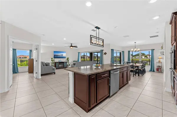 4851 PEARL LAKE CT, Kissimmee, FL 34758