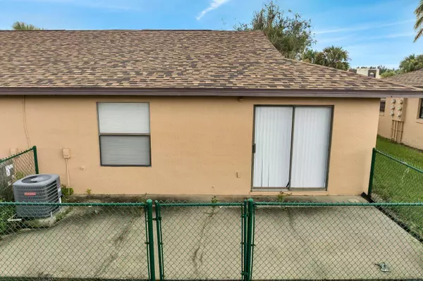 2033 CARIBBEAN DR S #2033, Kissimmee, FL 34741