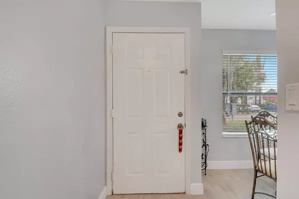 2033 CARIBBEAN DR S #2033, Kissimmee, FL 34741