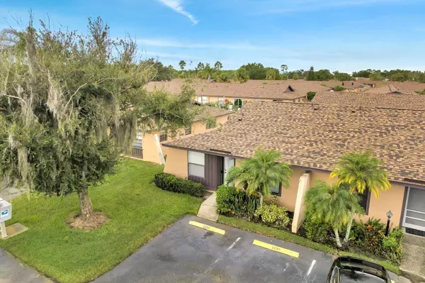 2033 CARIBBEAN DR S #2033, Kissimmee, FL 34741