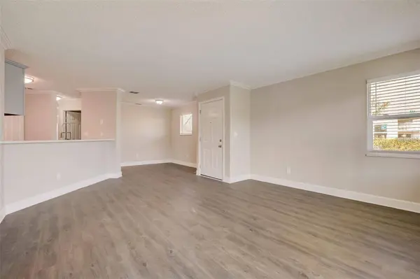 2556 WOODGATE BLVD #101, Orlando, FL 32822