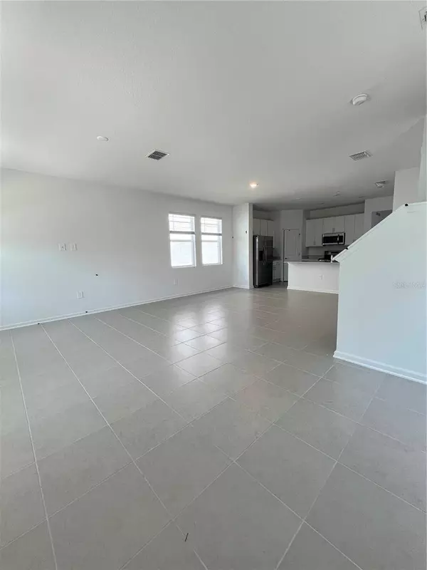 716 SQUIRE AVE, Debary, FL 32713