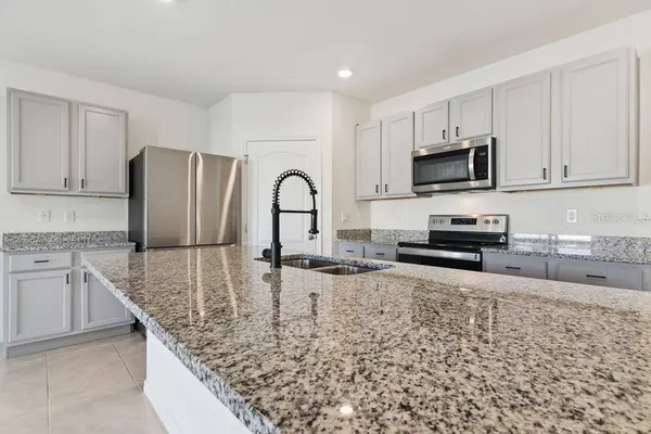 5235 MAHOGANY DR, Mount Dora, FL 32757