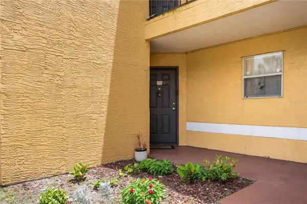 4512 COMMANDER DR #1712, Orlando, FL 32822