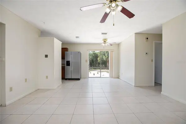566 S FLOYD CIR, Deltona, FL 32725