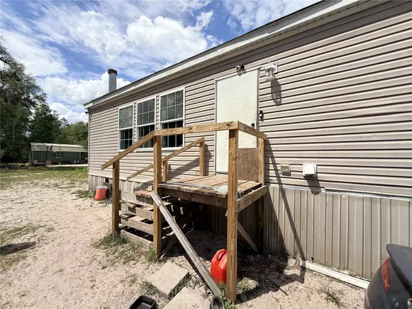 21520 SE 147TH LN, Umatilla, FL 32784