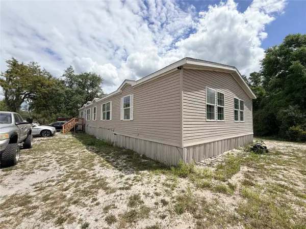 21520 SE 147TH LN, Umatilla, FL 32784