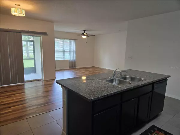 9724 TRONCAIS CIR, Thonotosassa, FL 33592