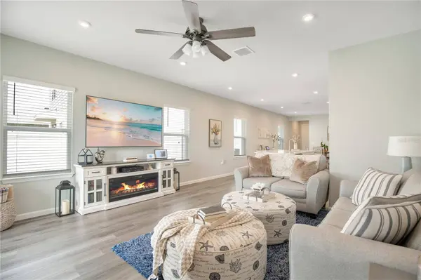 7068 LANIER FALLS RD, Deland, FL 32724