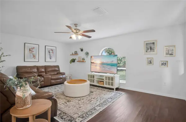 128 CARMEL BAY DR, Sanford, FL 32771