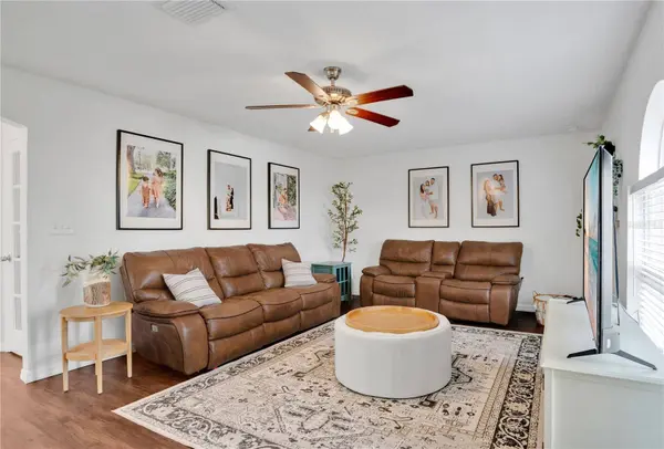 128 CARMEL BAY DR, Sanford, FL 32771