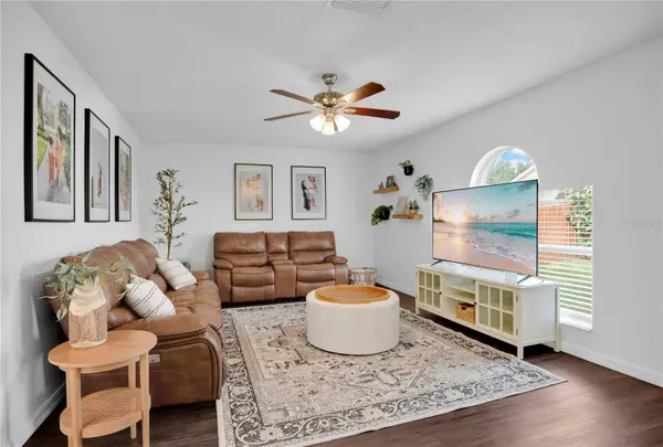 128 CARMEL BAY DR, Sanford, FL 32771