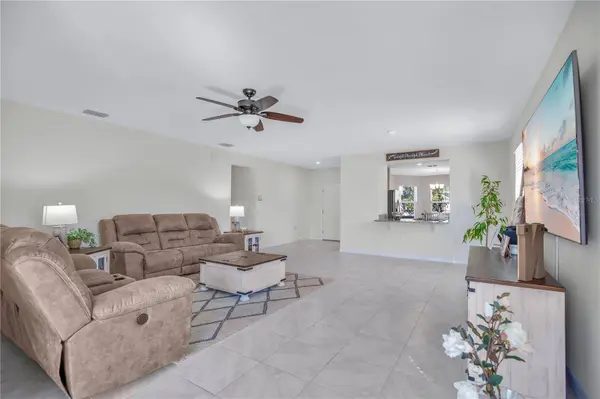 332 NOWELL LOOP, Deland, FL 32724