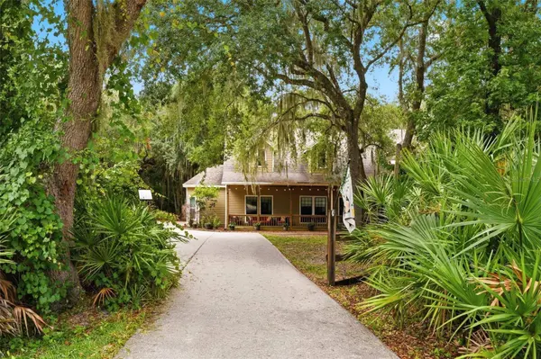 381 N JUNGLE RD, Geneva, FL 32732
