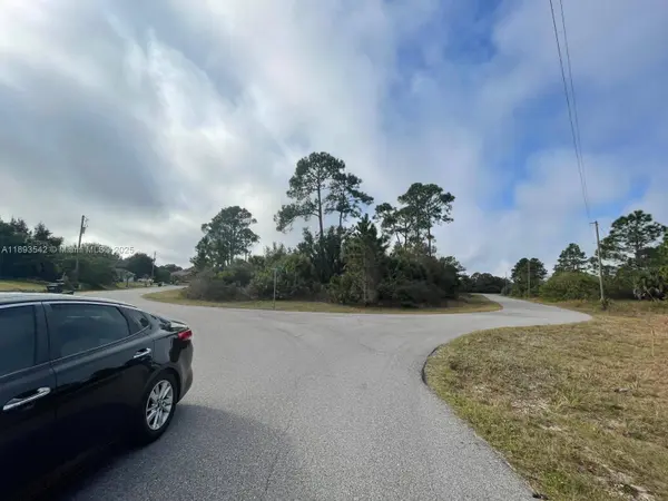 KIMBALL CIR, North Port, FL 34288