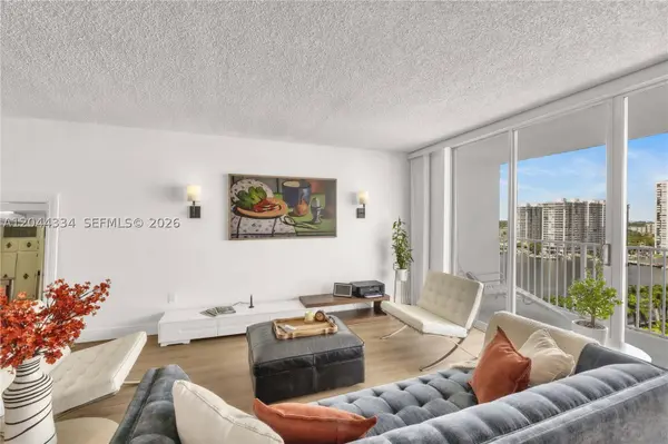 2851 NE 183rd St #1412E, Aventura, FL 33160