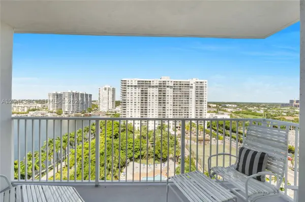 2851 NE 183rd St #1412E, Aventura, FL 33160
