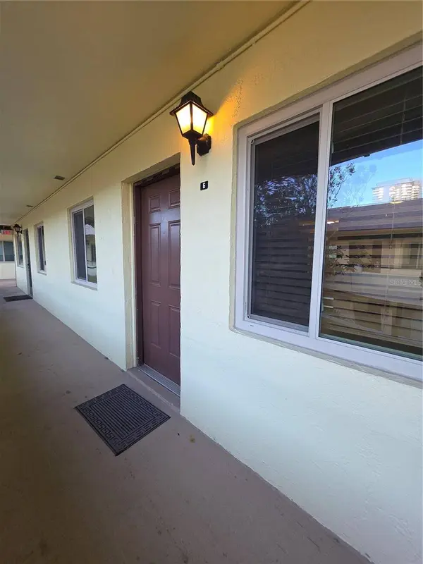 400 OAKRIDGE BLVD #6, Daytona Beach, FL 32118