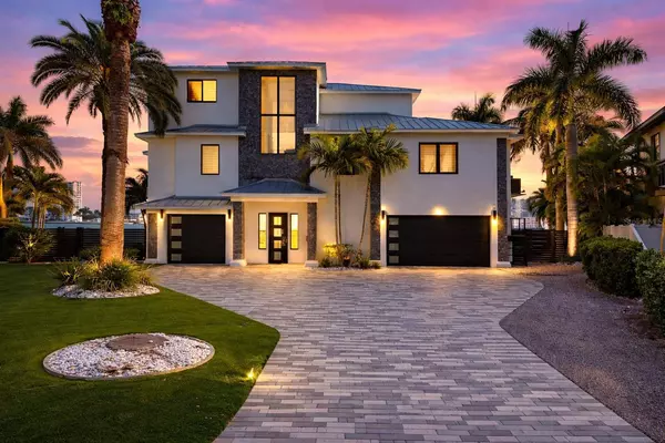 7801 9TH AVE S, St Petersburg, FL 33707