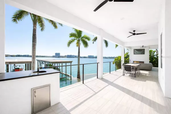 7801 9TH AVE S, St Petersburg, FL 33707